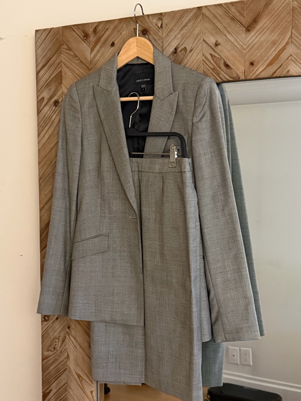 Judith & Charles 100% Virgin Wool Gray Skirt Suit Set Blazer Pencil Skirt 6